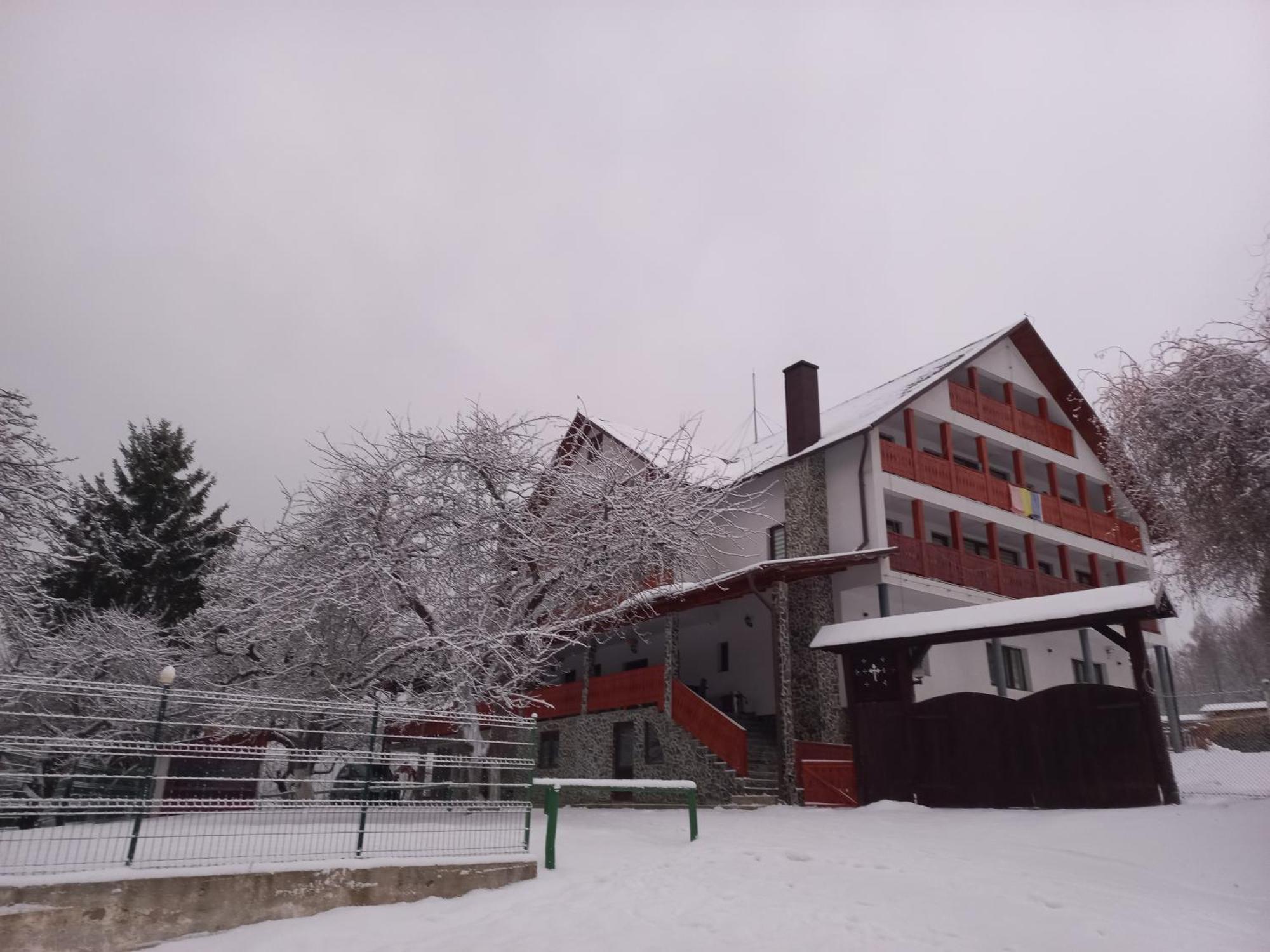 Casa De Vacanta Perla Colibitei Kolibica Kültér fotó